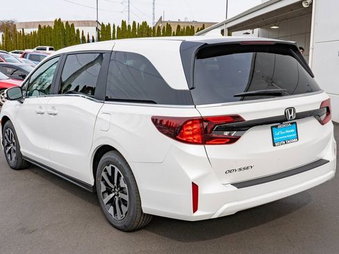 New 2026 Honda Odyssey EX-L image 8
