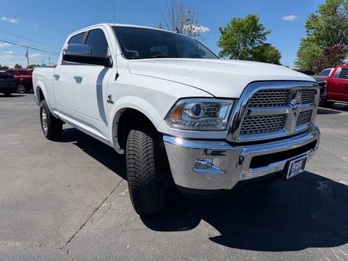 Used 2018 RAM 2500 Laramie AWD/4WD image 3