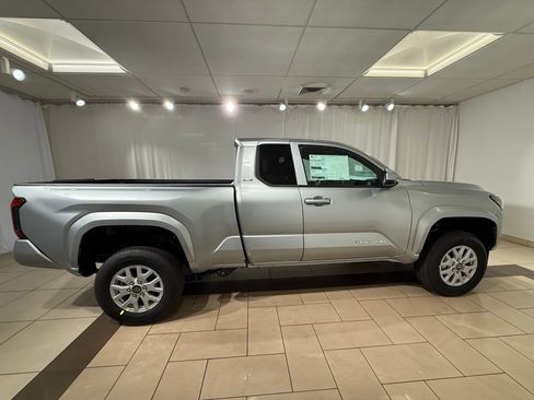 New 2026 Toyota Tacoma 2WD Xtracab image 6