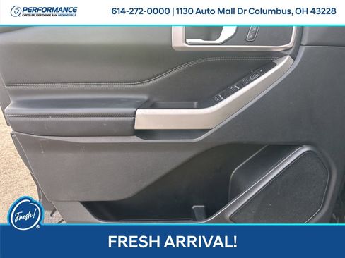 Used 2021 Ford Explorer XLT image 12