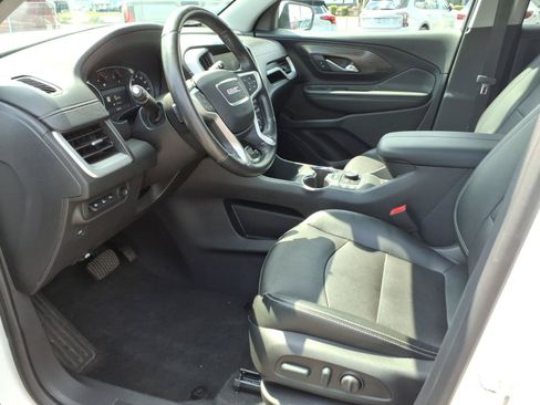 Certified 2022 GMC Terrain SLT w/ Infotainment Package II AWD/4WD image 11