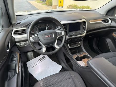 Used 2021 GMC Acadia SLE FWD image 18