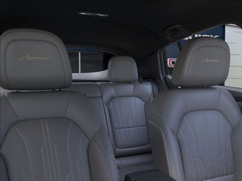 New 2026 Buick Envista Avenir image 24