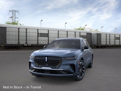 New 2026 Lincoln Nautilus Reserve AWD/4WD image 2