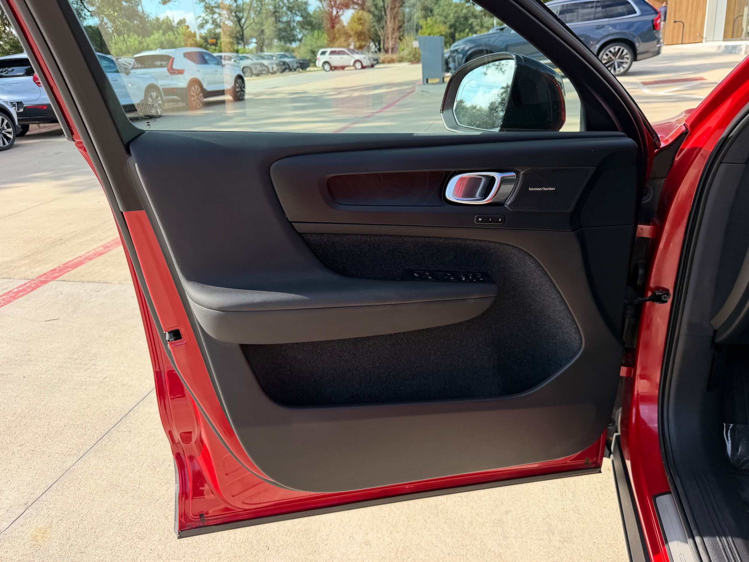 Certified 2023 Volvo C40 P8 Recharge Ultimate AWD/4WD image 23