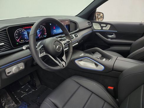 Used 2026 Mercedes-Benz GLS 450 4MATIC image 13