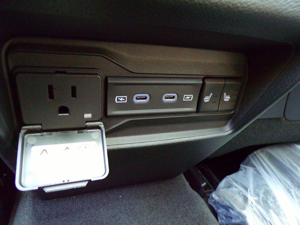 New 2026 Jeep Grand Cherokee Limited AWD/4WD image 12