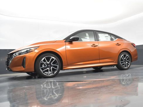 New 2025 Nissan Sentra SR w/ SR Premium Package image 37