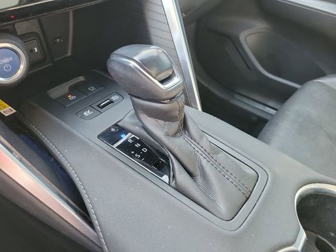 Used 2021 Toyota Venza Limited w/ Advanced Technology Package image 26