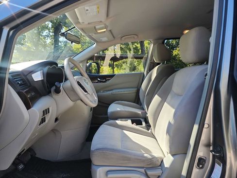 Used 2017 Nissan Quest SV image 14