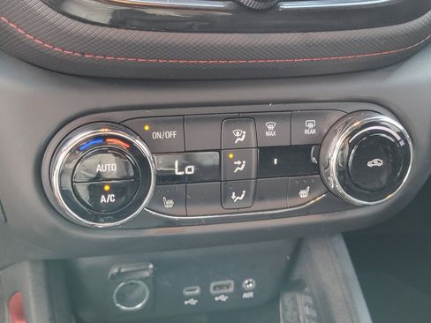 Used 2023 Chevrolet TrailBlazer RS w/ Convenience Package FWD image 24