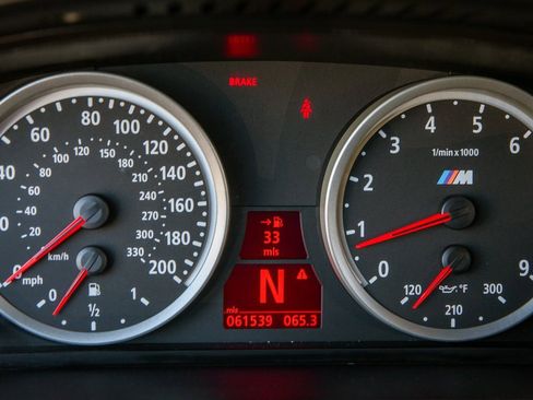 Used 2006 BMW M5 image 16