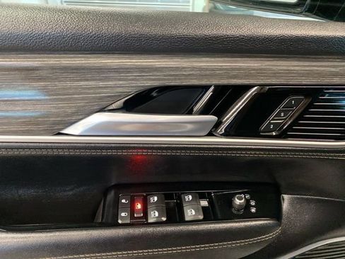 Used 2024 Jeep Wagoneer Series II image 29