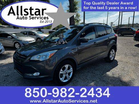 Used 2016 Ford Escape SE w/ Equipment Group 201A FWD image 1