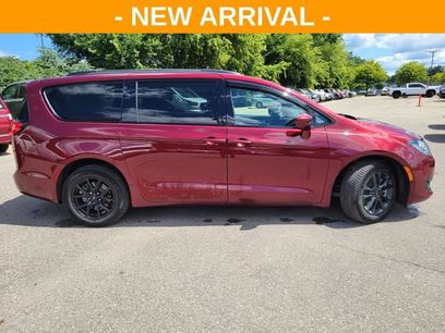 Used 2020 Chrysler Pacifica Touring-L w/ Advanced Safetytec Group