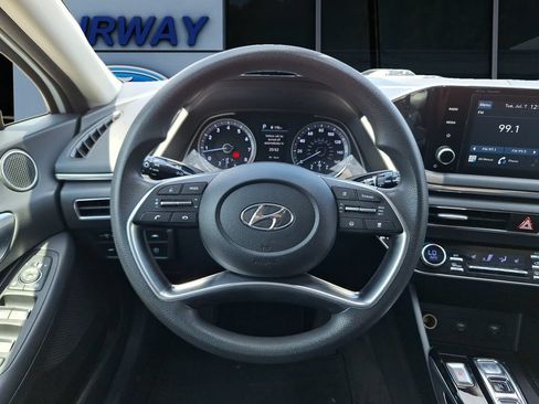 Used 2021 Hyundai Sonata SEL FWD image 13