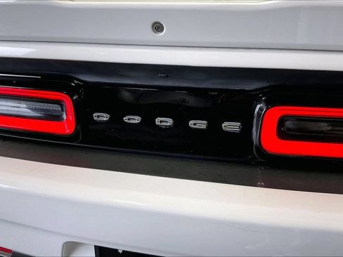 Used 2022 Dodge Challenger R/T RWD image 39