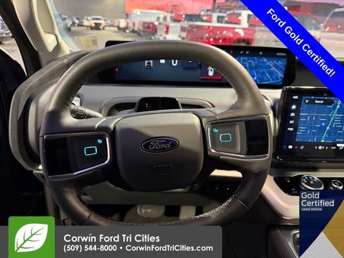 Used 2025 Ford Expedition Max Active image 11