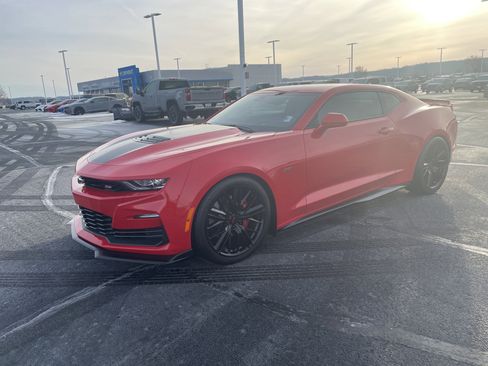 Used 2023 Chevrolet Camaro SS image 1