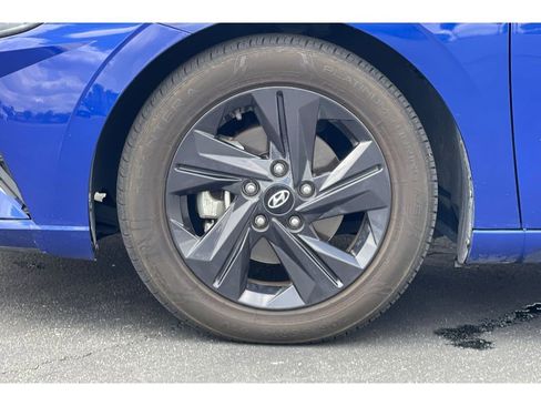 Used 2022 Hyundai Elantra SEL w/ Cargo Package FWD image 10