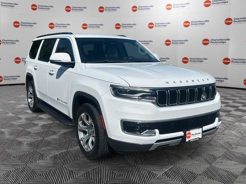 Used 2022 Jeep Wagoneer Series II AWD/4WD image 7