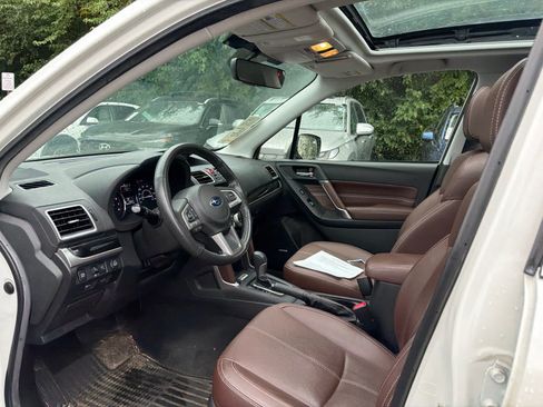 Used 2017 Subaru Forester 2.5i Touring AWD/4WD image 4
