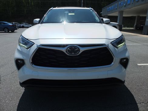 Used 2020 Toyota Highlander Limited FWD image 8