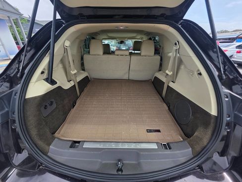 Used 2013 Lincoln MKT FWD image 15