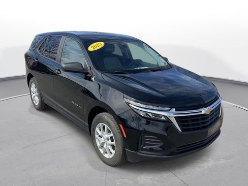 Used 2023 Chevrolet Equinox LS w/ LS Convenience Package image 7