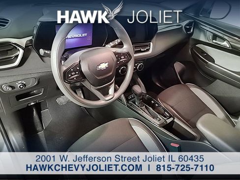 Used 2025 Chevrolet TrailBlazer LT AWD/4WD image 11