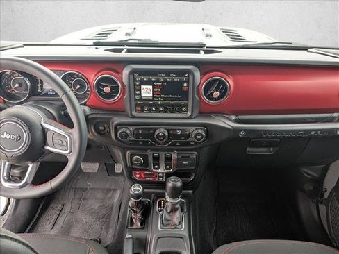 Used 2023 Jeep Wrangler Rubicon image 17