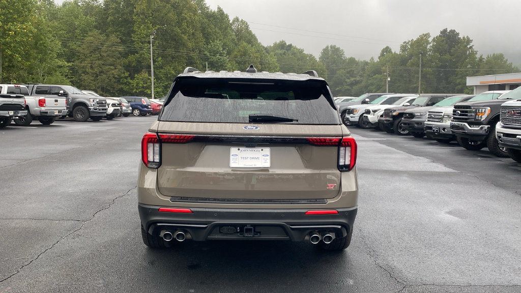 New 2026 Ford Explorer ST w/ Sun And Sound Package AWD/4WD image 6