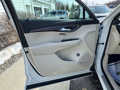 Used 2022 Buick Envision Avenir w/ Technology Package II image 15
