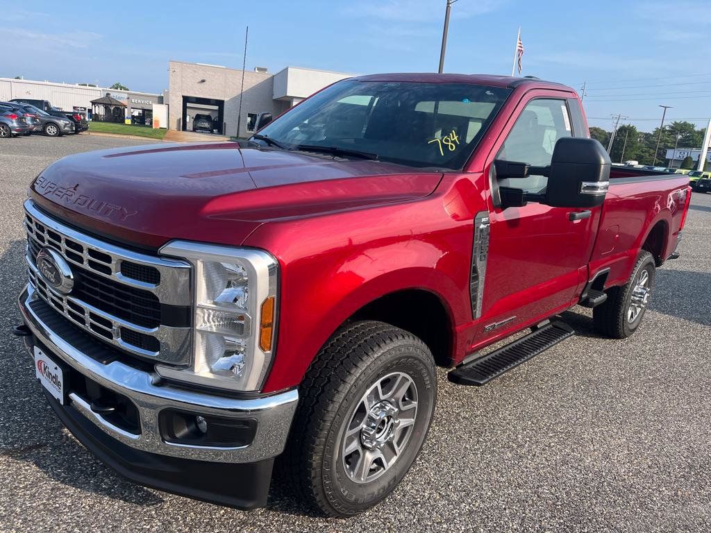 Used 2025 Ford F250 XLT AWD/4WD image 4