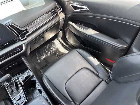 Certified 2024 Kia Sportage EX FWD image 15