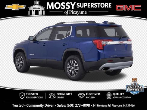 Used 2023 GMC Acadia SLE w/ Driver Convenience Package FWD image 3