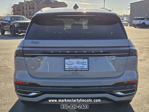 New 2026 Lincoln Nautilus Reserve image 10