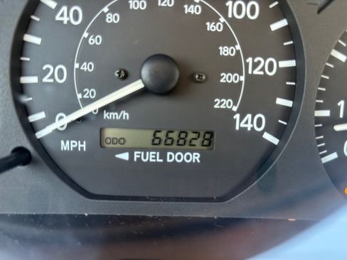 Used 2001 Toyota Camry CE FWD image 13