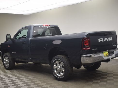 New 2026 RAM 2500 Big Horn AWD/4WD image 13