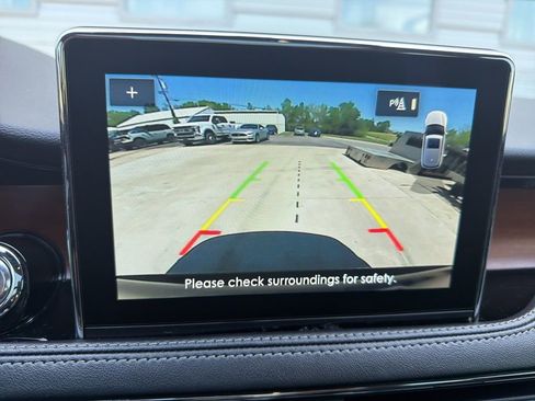 Used 2022 Lincoln Corsair Reserve w/ Luxury Package FWD image 20