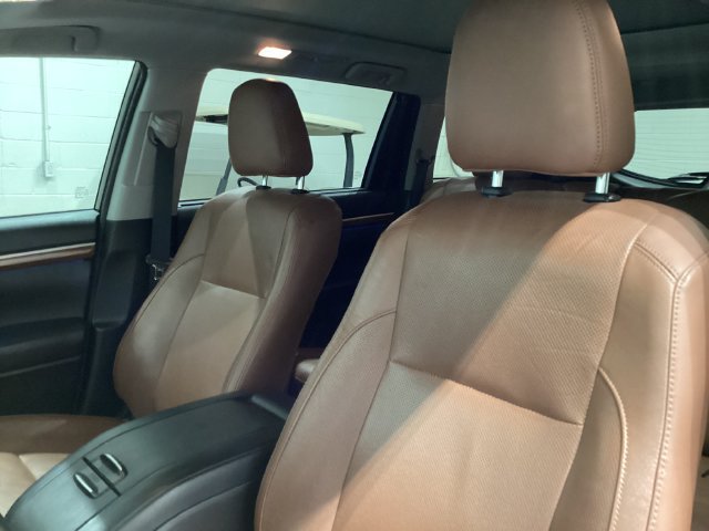 Used 2018 Toyota Highlander Limited Platinum AWD/4WD image 15