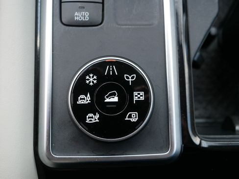Certified 2026 Nissan Pathfinder SL w/ SL Premium Package AWD/4WD image 31