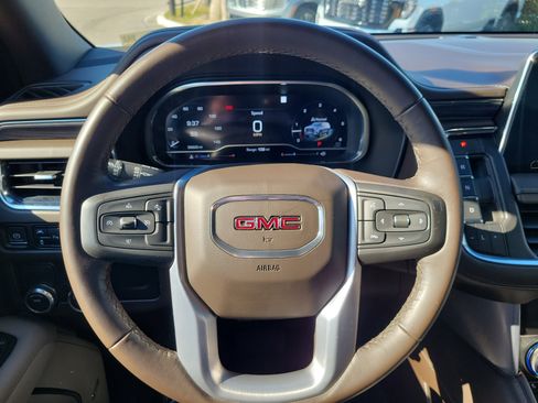 Used 2023 GMC Yukon SLT image 19