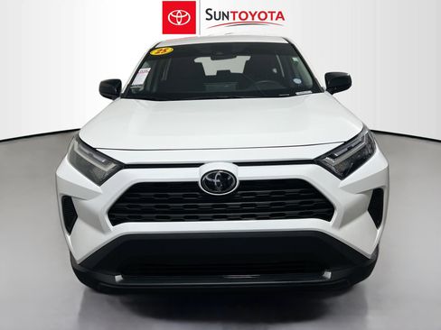 Used 2025 Toyota RAV4 LE image 10