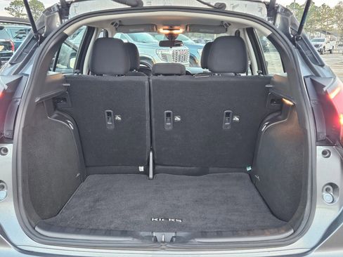 Used 2024 Nissan Kicks SV image 4