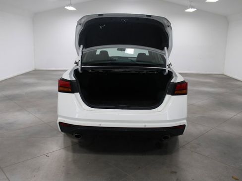 Used 2024 Nissan Altima 2.5 SR image 14