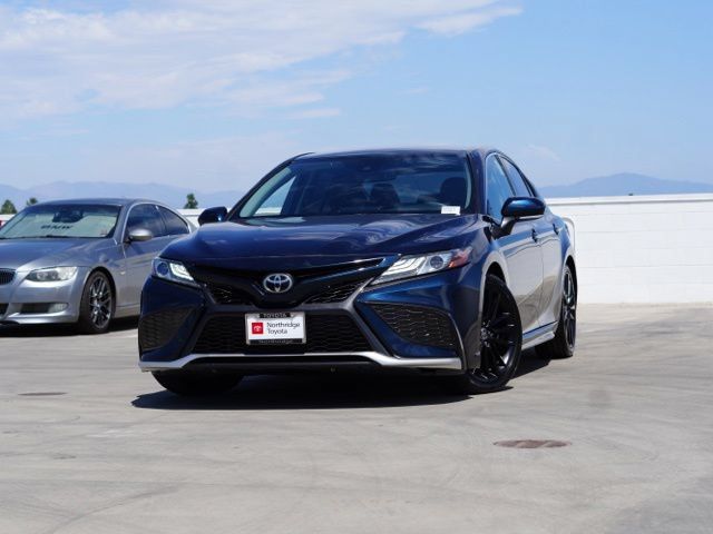 Used 2021 Toyota Camry XSE w/ Carpet Mat Package (TMS) FWD image 5