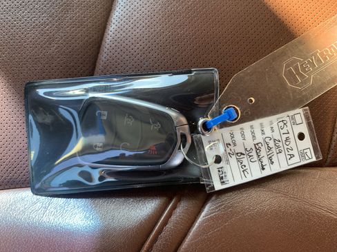 Used 2019 Cadillac Escalade ESV Luxury image 37