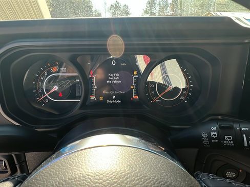 New 2026 Jeep Wrangler Unlimited Sahara AWD/4WD image 26