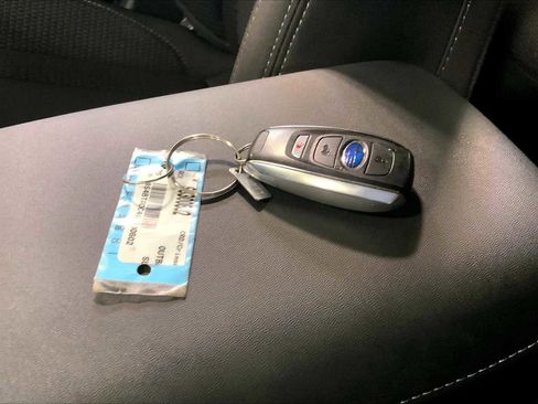 Certified 2025 Subaru Outback Premium image 15